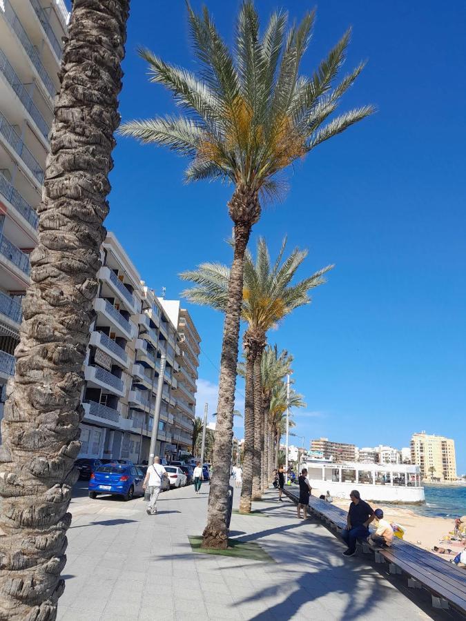 Апартаменти Stylowy Apartament Harmonia Playa Del Cura, Hiszpania Торрев'єха Екстер'єр фото
