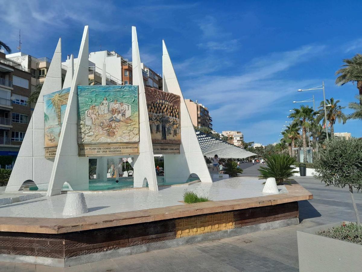 Апартаменти Stylowy Apartament Harmonia Playa Del Cura, Hiszpania Торрев'єха Екстер'єр фото