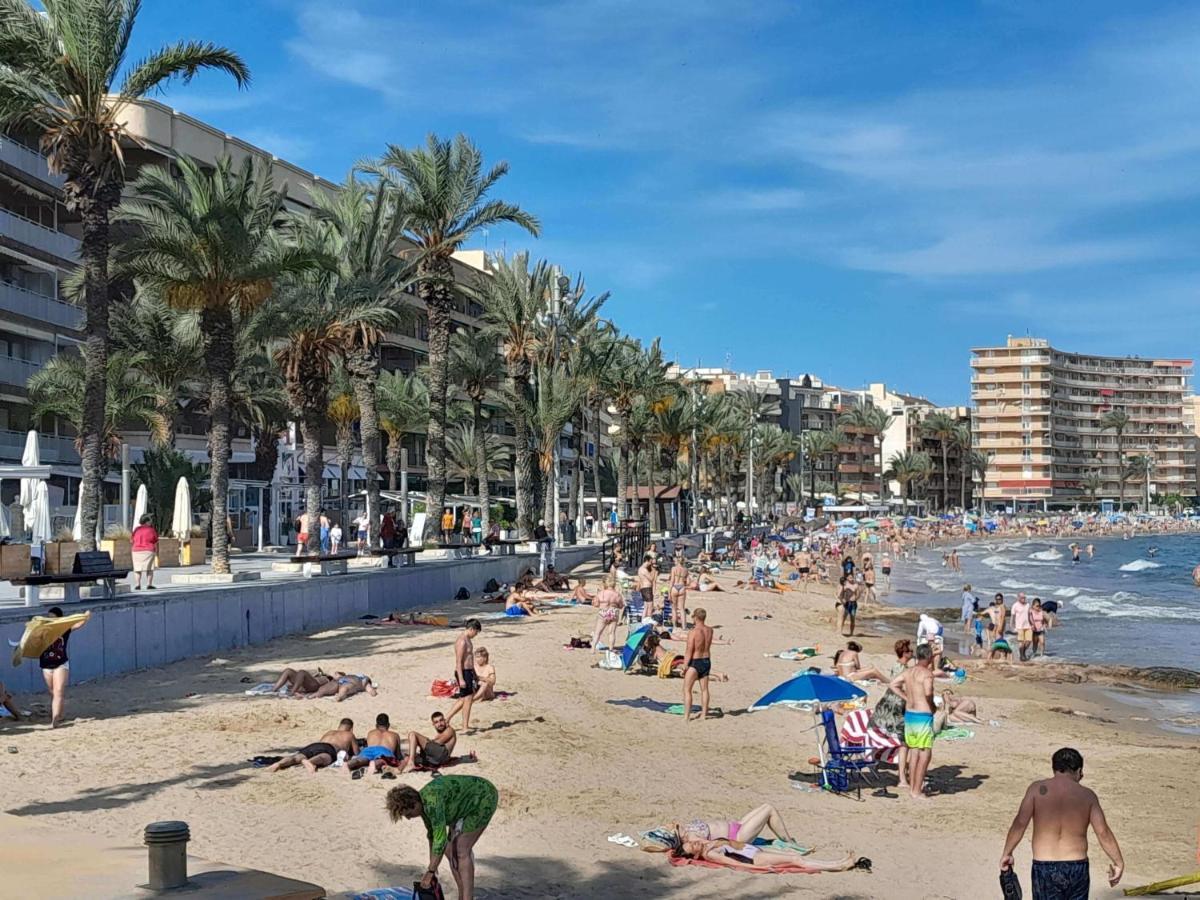 Апартаменти Stylowy Apartament Harmonia Playa Del Cura, Hiszpania Торрев'єха Екстер'єр фото