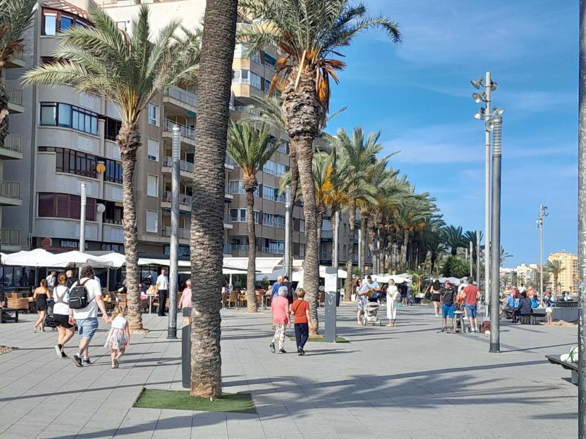 Апартаменти Stylowy Apartament Harmonia Playa Del Cura, Hiszpania Торрев'єха Екстер'єр фото