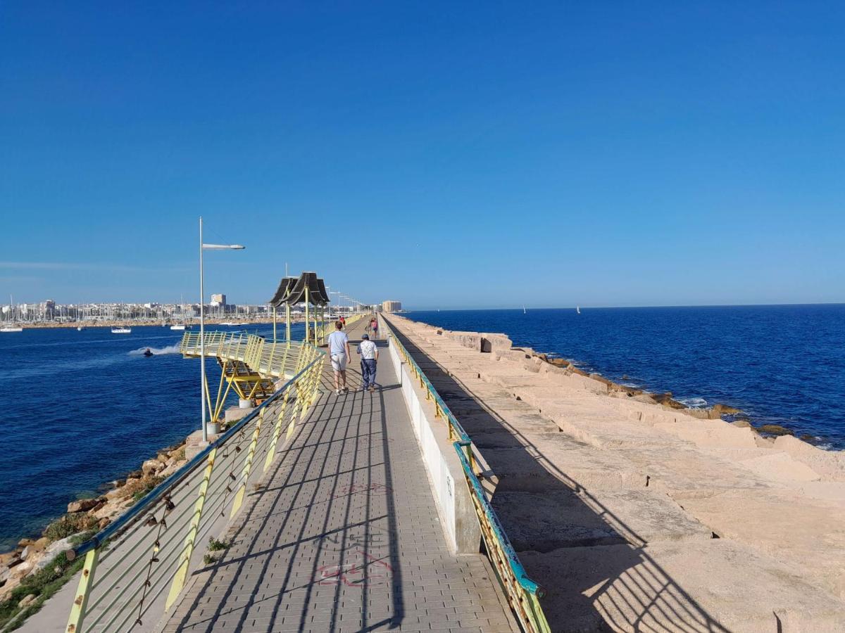 Апартаменти Stylowy Apartament Harmonia Playa Del Cura, Hiszpania Торрев'єха Екстер'єр фото